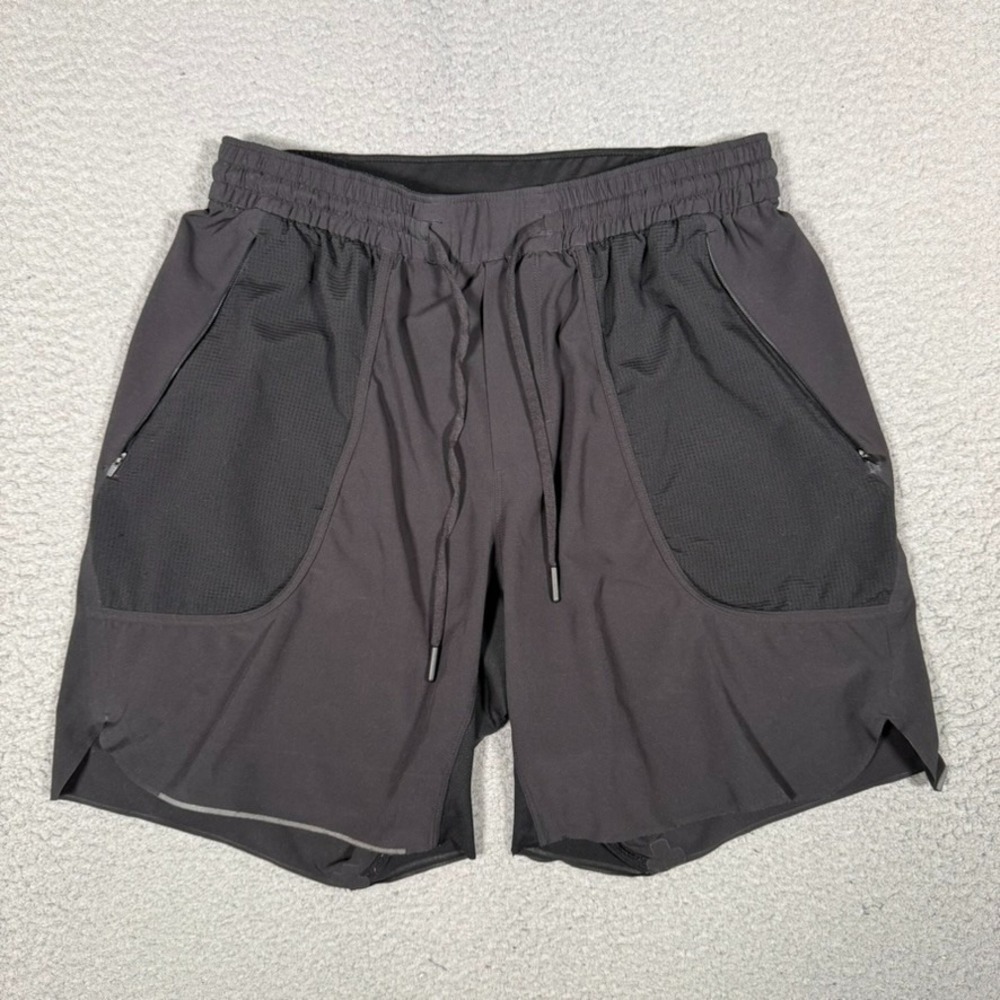 Lululemon Shorts Mens Small Darkside Lite Speed Athletic Gym Workout Running